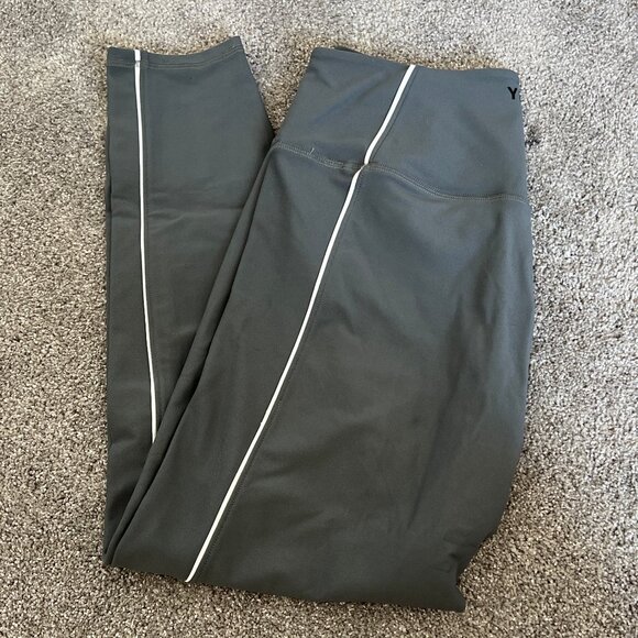 Abercrombie YPB Gray Set - Picture 2 of 3